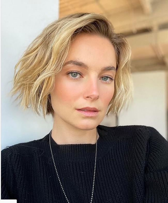 Bridget mengklaim bahwa bos Victorias Secret menolaknya dan mengatakan bahwa tubuhnya tidak cukup baik ketika ukuran dadanya menjadi 30B. Foto: Instagram