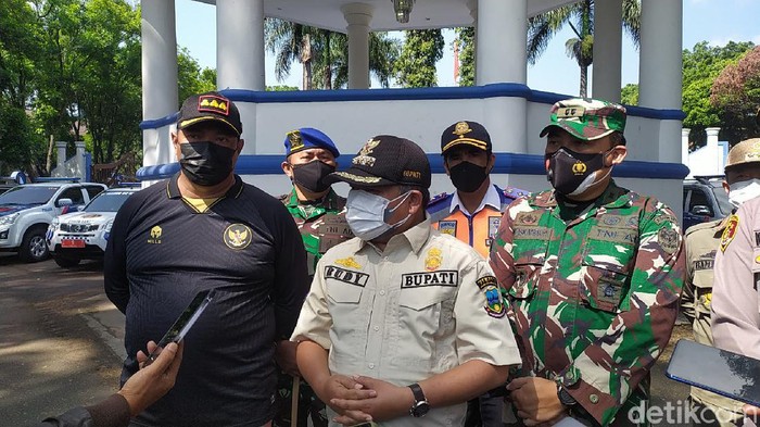 Bupati Garut Rudy Gunawan menjelaskan pelaksanaan PPKM Darurat.