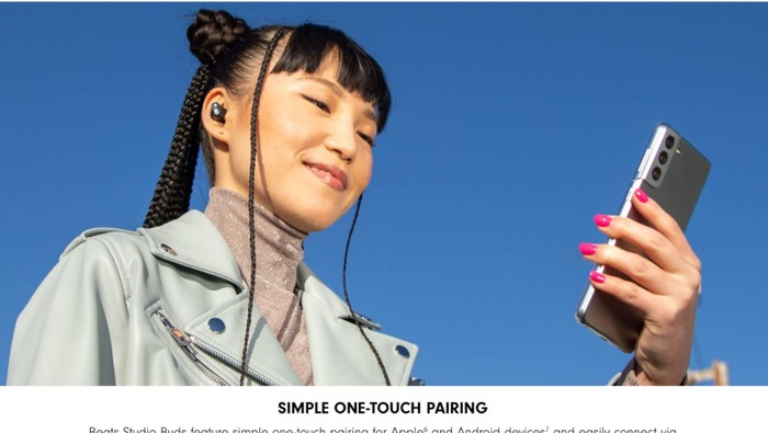 Apple tampilkan Samsung Galaxy S21 di iklan Beats Studio Buds