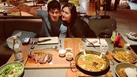 Iko Uwais dan sang istri Audy Item memang dikenal sebagai pasangan serasi. Bahkan keduanya dijuluki sebagai ‘Couple Goals’. Foto: Instagram @iko.uwais