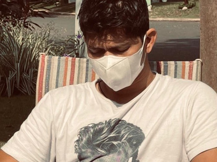 Iko Uwais Positif COVID-19