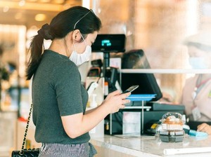 Cashless Adalah: Arti, Manfaat, Kelebihan, dan Kekurangannya