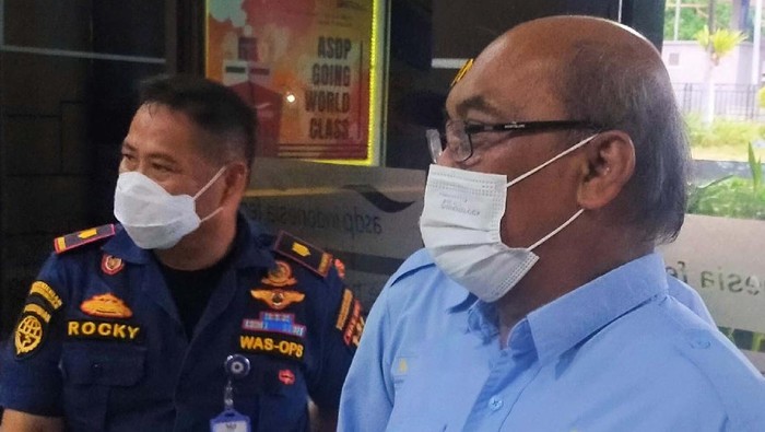 KNKT menemukan indikasi alat EPIRB (Emergency Position Indicating Radio Beacon) yang berada di kapal tidak berfungsi sebagaimana mestinya. Hal ini membuat penyelamatan penumpang terkesan lamban