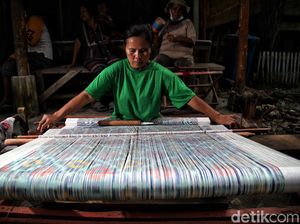 Kenapa Ulos Tidak Sekadar Kain? Ini Maknanya dalam Budaya Batak