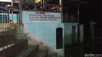 Ada sejumlah peraturan untuk berendam di sini, salah satunya adalah tidak boleh telanjang. (Bonauli/detikcom)