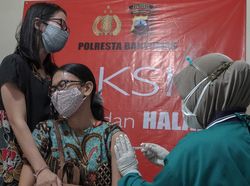 Jumlah Vaksinasi Harian Turun Terus, Kemenkes Sebut Imbas PPKM Darurat