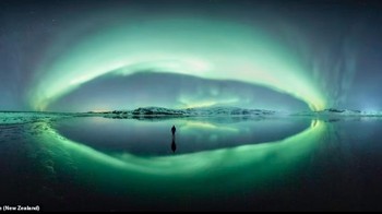 Islandia Vortex, kary fotografer Larryn Rae menampilkan potret panorama 250 derajat dari Aurora Borealis di Islandia yang diambil pada malam di musim dingin. Foto: Royal Observatory Greenwich Astronomy Photography 2021