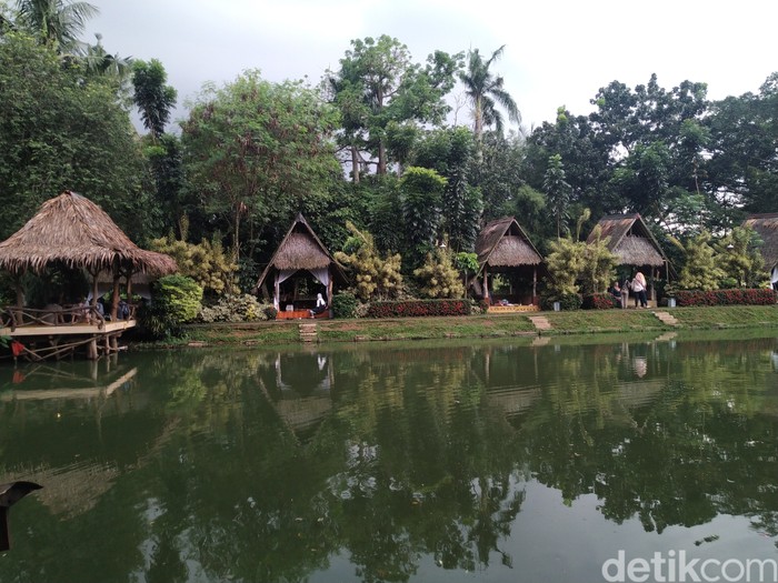 Asyik! Di Sini Bisa Makan Sambil Mancing Ikan Lele hingga Gurame Asyik! Di Sini Bisa Makan Sambil Mancing Ikan Lele hingga Gurame