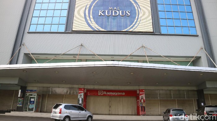 Atmosfer PPKM Darurat di Kudus Pemerintah resmi telah memberlakukan PPKM Darurat, termasuk di seluruh Jawa Tengah mulai hari ini. Lalu bagaimana kondisi di Kabupaten Kudus?