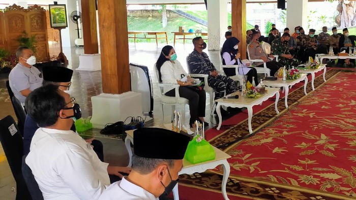 Banyuwangi Perkuat Tempat Isolasi dan Terus Percepat Vaksinasi
