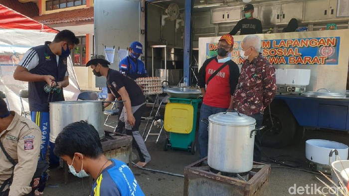 Dapur Umum COVID-19 di Bandung
