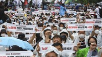 Demo serikat pekerja ini diklaim bejumlah hingga 10 ribu buruh.