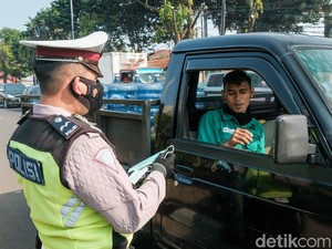 Satgas COVID: Banten Paling Tak Taat Masker, DKI Tak Patuh Jaga Jarak