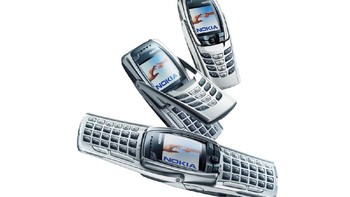 Sebuah perangkat unik pada masanya, Nokia 6800, dirilis pada tahun 2003, membawa keyboard QWERTY fisik. Foto: doc ZDNet Foto: doc ZDNet