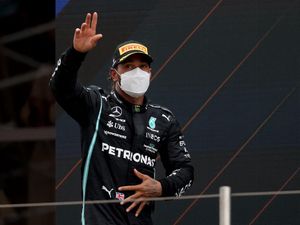 Formula 1: Lewis Hamilton Resmi Lanjut di Mercedes Sampai 2023