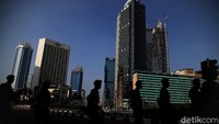 Menteri Koordinator Bidang Kemaritiman dan Investasi Luhut Binsar Pandjaitan mengatakan pusat perbelanjaan seperti mal akan ditutup selama PPKM Darurat.