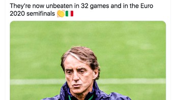 Roberto Mancini benar-benar membuat Italia bangkit setelah sempat sangat terpuruk dan tidak lolos Piala Dunia. Foto: Twitter