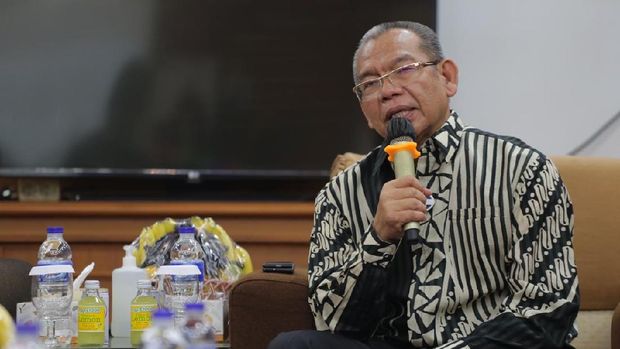 Plt Dirjen Penyelenggaraan Haji dan Umrah Khoirizi H Dasir