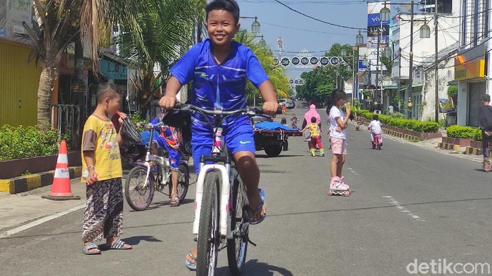 Sebanyak 12 jalur protokol dan perbatasan Cianjur dilakukan pendekatan selama Pemberlakuan Pembatasan Kegiatan Masyarakat (PPKM) Darurat.