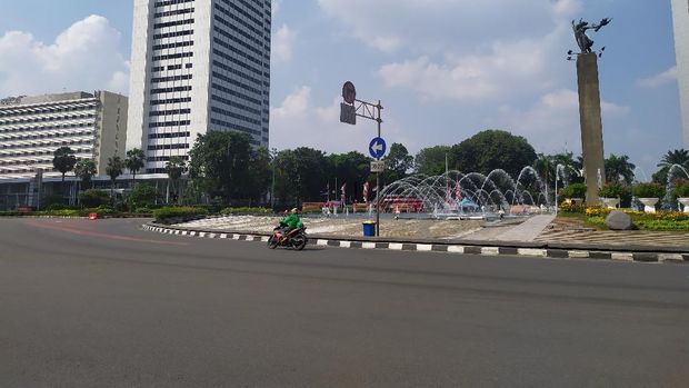 PPKM Darurat diterapkan, jalanan Ibu Kota sepi