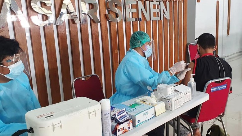 PT KAI menyediakan vaksin Covid-19 secara gratis PT KAI menyediakan vaksin Covid-19 secara gratis