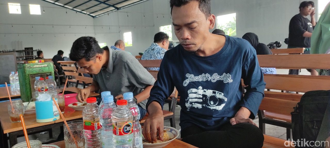 Sili Asap Sambal, Olahan Ikan Sili yang Pedas Mantap Khas Lamongan