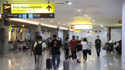 Suasana Bandara Ngurah Rai-Bali di hari pertama PPKM Darurat