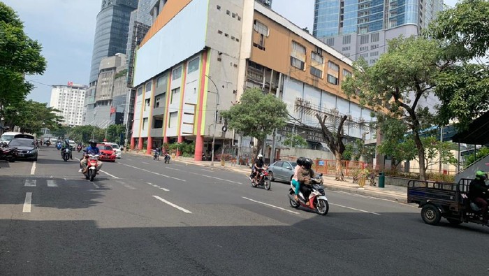 Hari Pertama PPKM Darurat, Sebagian Jalanan di Surabaya ...