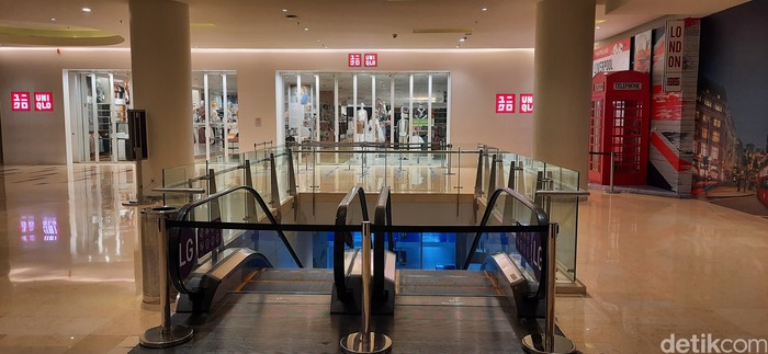 Suasana Mal Grand Indonesia saat PPKM Darurat, 3 Juli 2021. (Yogi Ernes/detikcom)