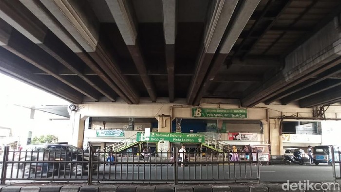 Tanah Abang Sepi Saat PPKM Darurat