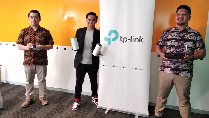 Upaya Mendukung WFH 100 Persen di Masa PPKM Darurat Koneksi internet menjadi kebutuhan primet kala PPKM Darurat. Oleh karena itu TP-Link dan MyRepublic memperkenalkan solusi internet yang cepat dan stabil.