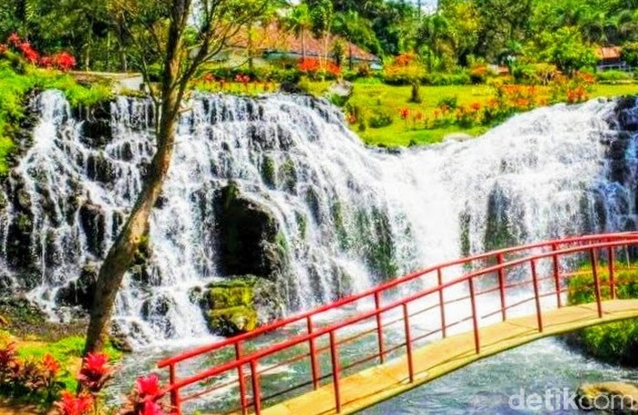 Air terjun Little Niagara di Bondowoso