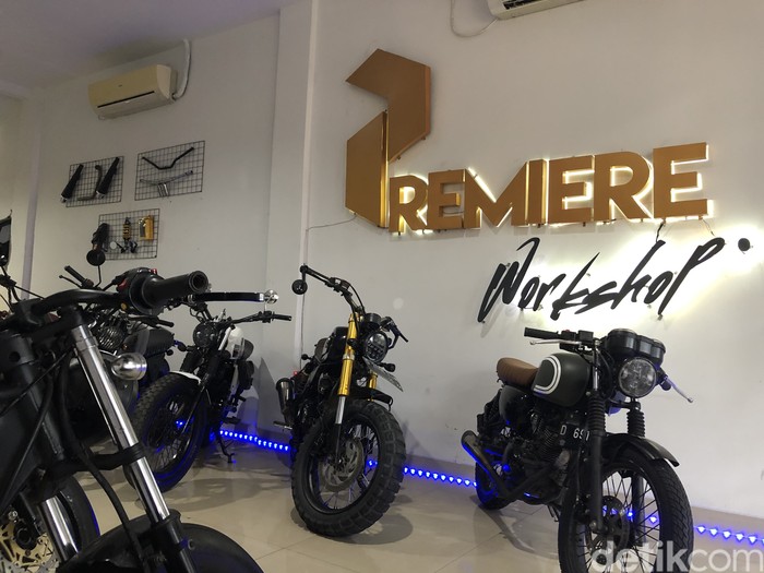 Dealer motor kustom bekas Premiere Motor