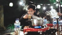Doni Salmanan dikenal sebagai YouTuber dan Trader sukses. Ia kerap berbagi ilmu soal trading di akun YouTube King Salmanan.
