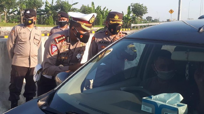 exit tol ngawi