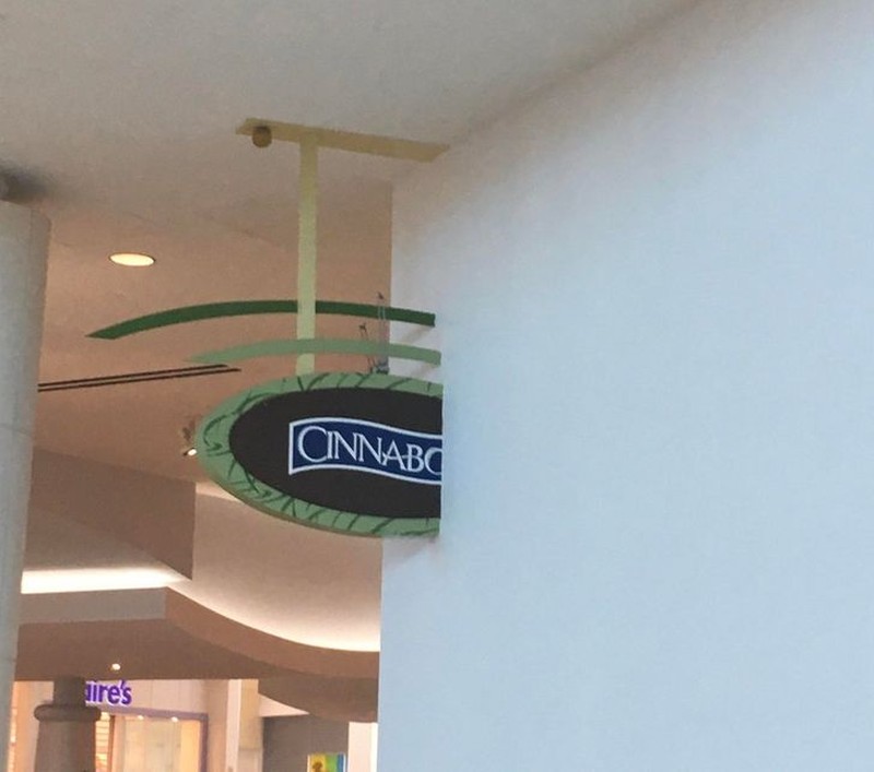 fotoinet desain nyeleneh tak bermanfaat