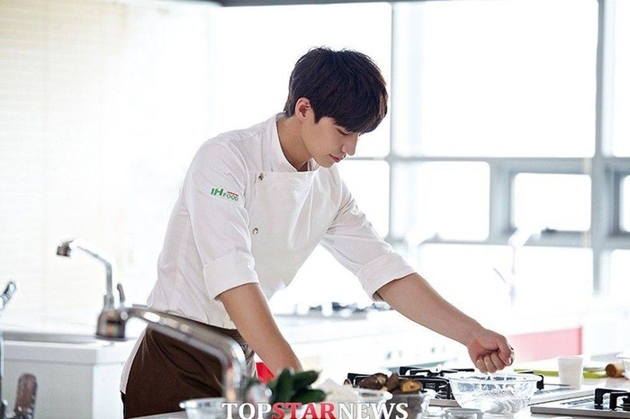 Ganteng Maksimal, Aktor Korea Ini Pernah Berperan Sebagai Chef Ganteng Maksimal, Aktor Korea Ini Pernah Berperan Sebagai Chef