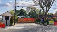 Tak terlihat aktivitas para wisatawan yang biasanya kerap datang ke sejumlah objek wisata di kawasan Lembang saat akhir pekan maupun libur panjang.