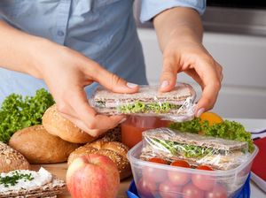 5 Bekal Unik untuk Suami, Ada yang Bikin Ngakak sampai Terharu