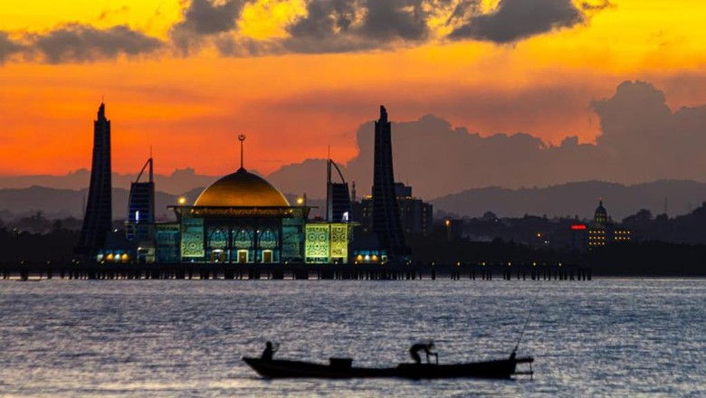 Masjid Terapung Al-Alam Masjid Terapung Al-Alam di Kendari