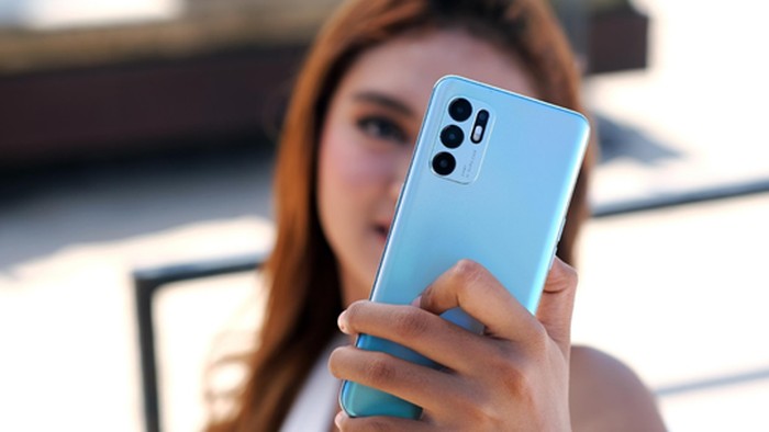 OPPO Reno6