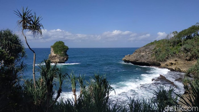 Pantai Baban Gede Pantai Baban Gede di Pacitan