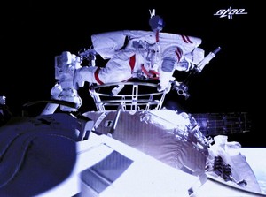 China Mau Bikin Pesawat Luar Angkasa, Panjangnya Berkilo-kilometer