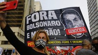 Dugaan terjadinya kelalaian tugas dalam proses pengadaan vaksin virus Corona (COVID-19) buatan India yang menyeret nama Jair Bolsonaro pun memicu kemarahan publik. Tak sedikit warga yang turun ke jalan mendesak Bolsonaro mundur dari kursi presiden.