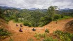 Tolong, Jalan Penghubung Desa di Kalimantan Selatan Rusak