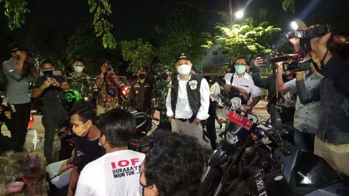 Wali Kota Surabaya Eri Cahyadi sidak jalan saat ppkm darurat