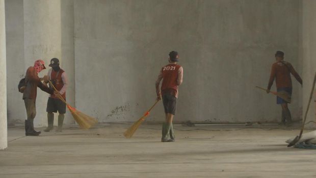 Wali Kota Surabaya Eri Cahyadi Sulap Lapangan Tembak Jadi RS Lapangan