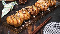  Memadukan konsep takoyaki dan gorengan tahu lokal, Tahuyaki sukses nih mengolah tahu goreng menjadi takoyaki modern yang sayang untuk dilewatkan. Foto: Instagram Official Shop