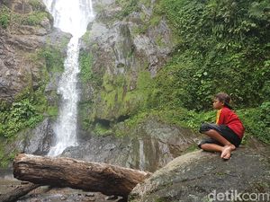 Foto: Air Terjun di Mamasa yang Cantik tapi Tersembunyi