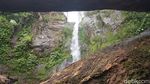 Foto: Air Terjun di Mamasa yang Cantik tapi Tersembunyi
